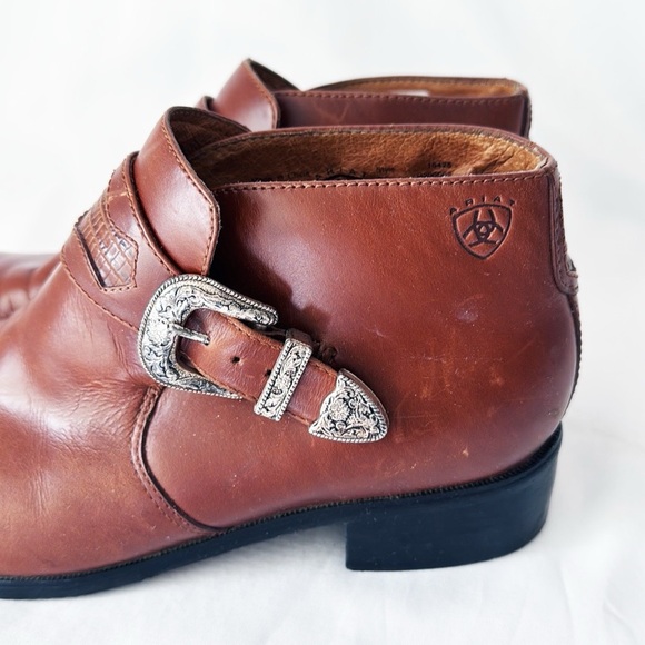 ARIAT Cognac Leather Ankle Boots With Western Buckle Size 8.5 - Picture 2 of 8